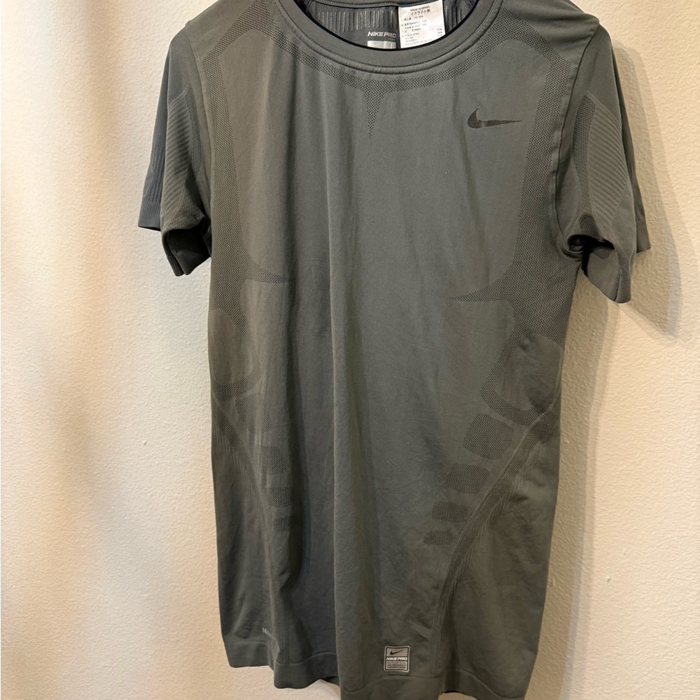 Nike Pro Men's Dark Gray Short Sleeve Tee